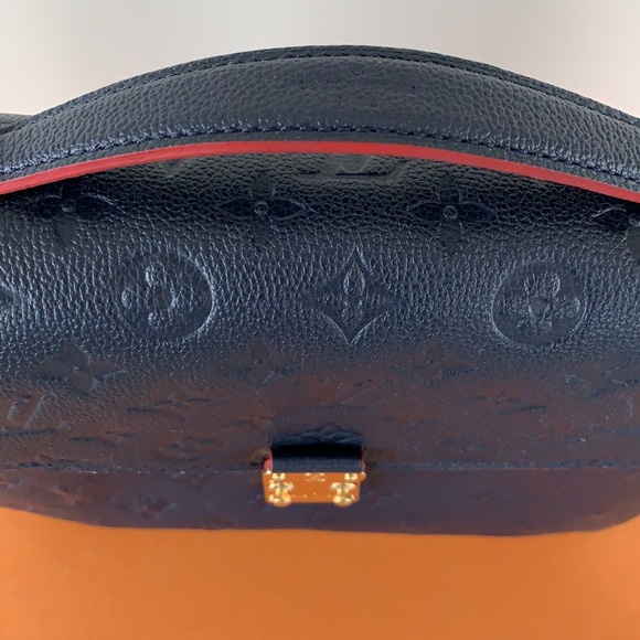 “SOLD”Like New LV Pochette Metis Marine Rouge - Picture 3 of 10